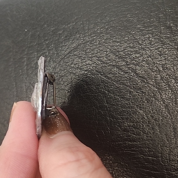 Vintage 1999 Birds and Bloom Limited Edition Pewter Pin - Picture 4 of 5